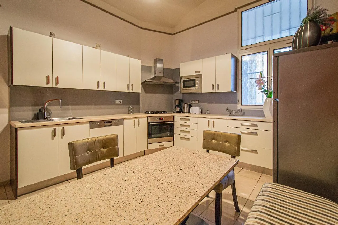 פראג Central 2Bdr Flat Behind Museum