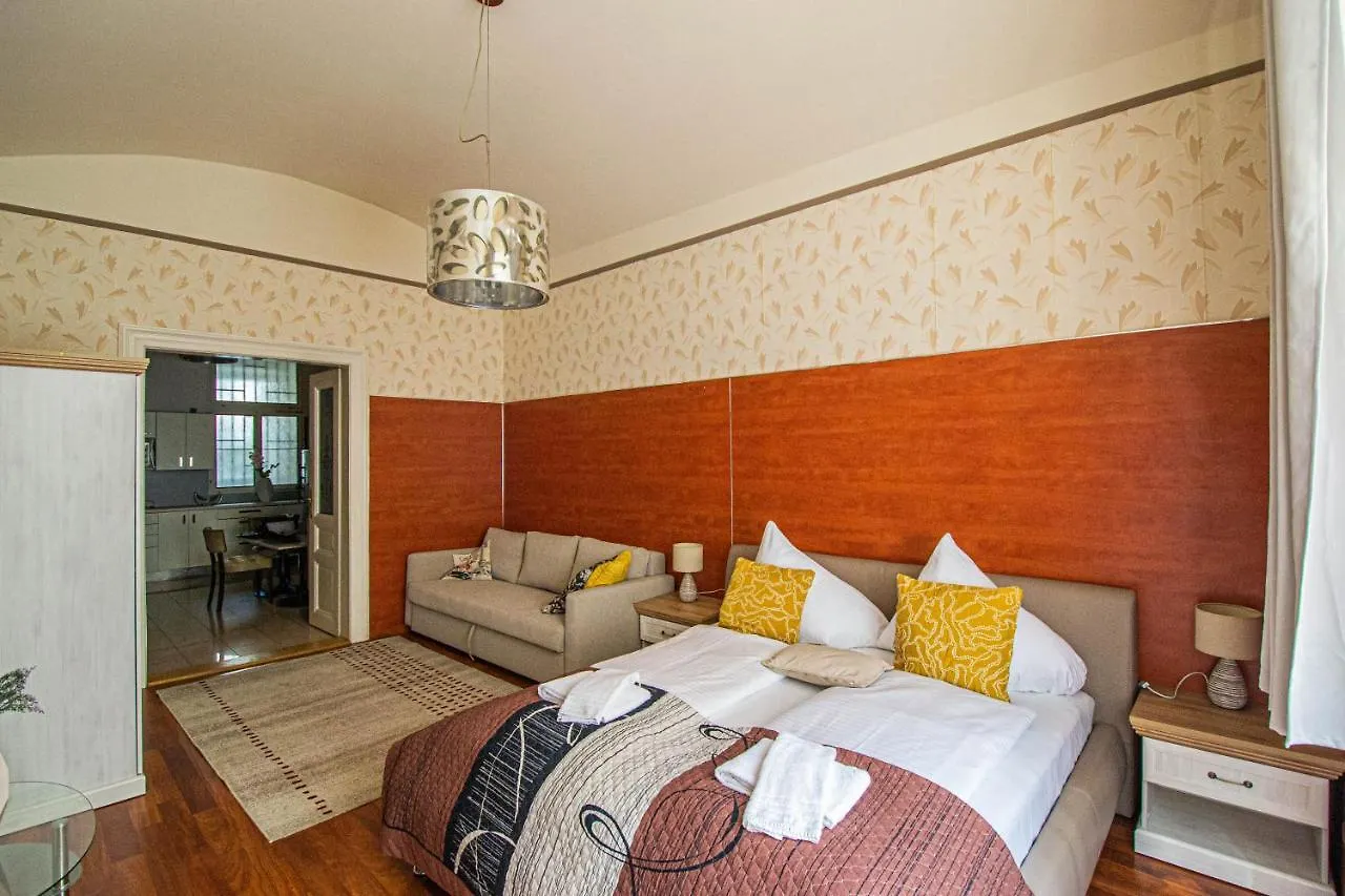 פראג Central 2Bdr Flat Behind Museum צ'כיה