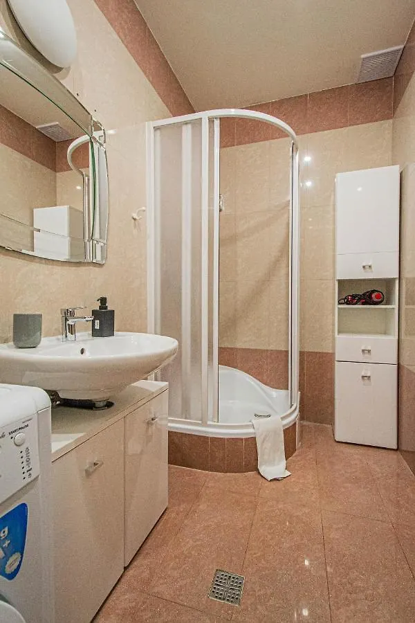 פראג Central 2Bdr Flat Behind Museum